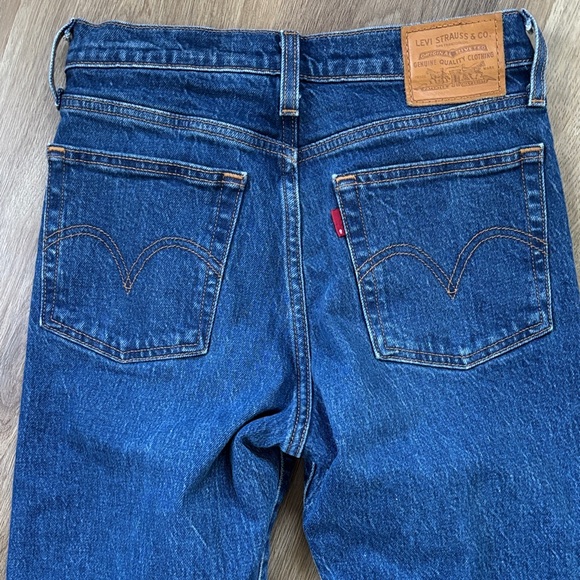 Levi's WEDGIE STRAIGHT Blue Jeans 25 - Picture 10 of 10